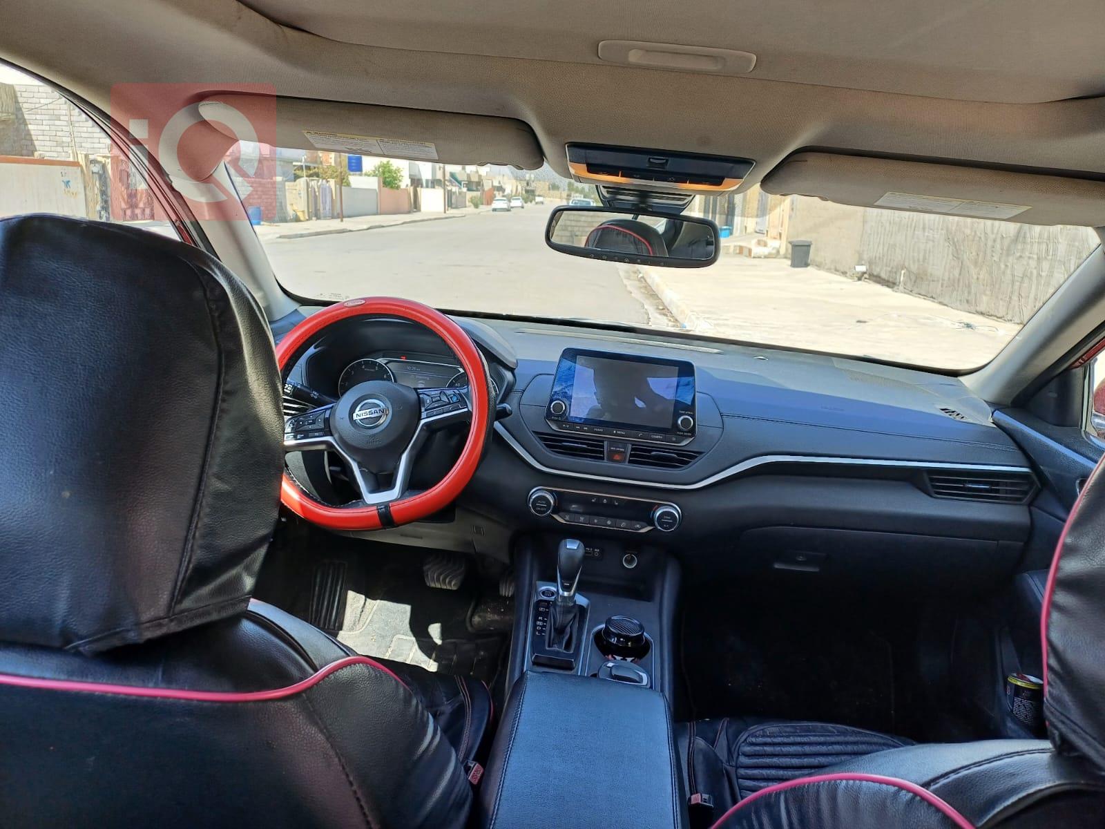 نيسان ألتيما